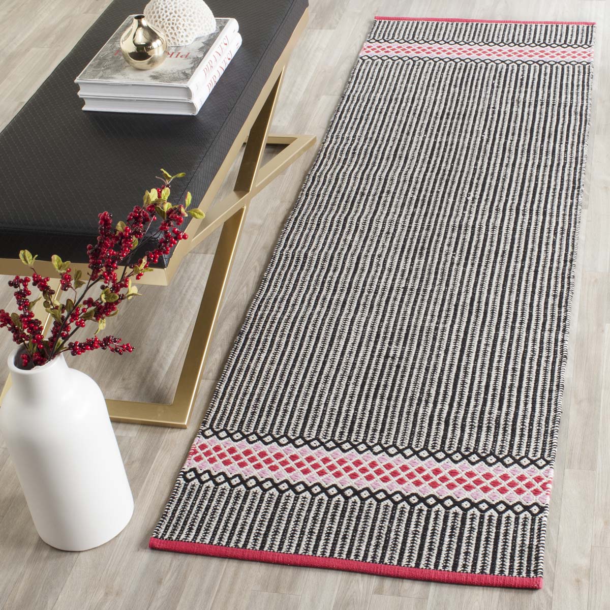 Safavieh Montauk 820 Rug, MTK820 - Light Pink / Multi