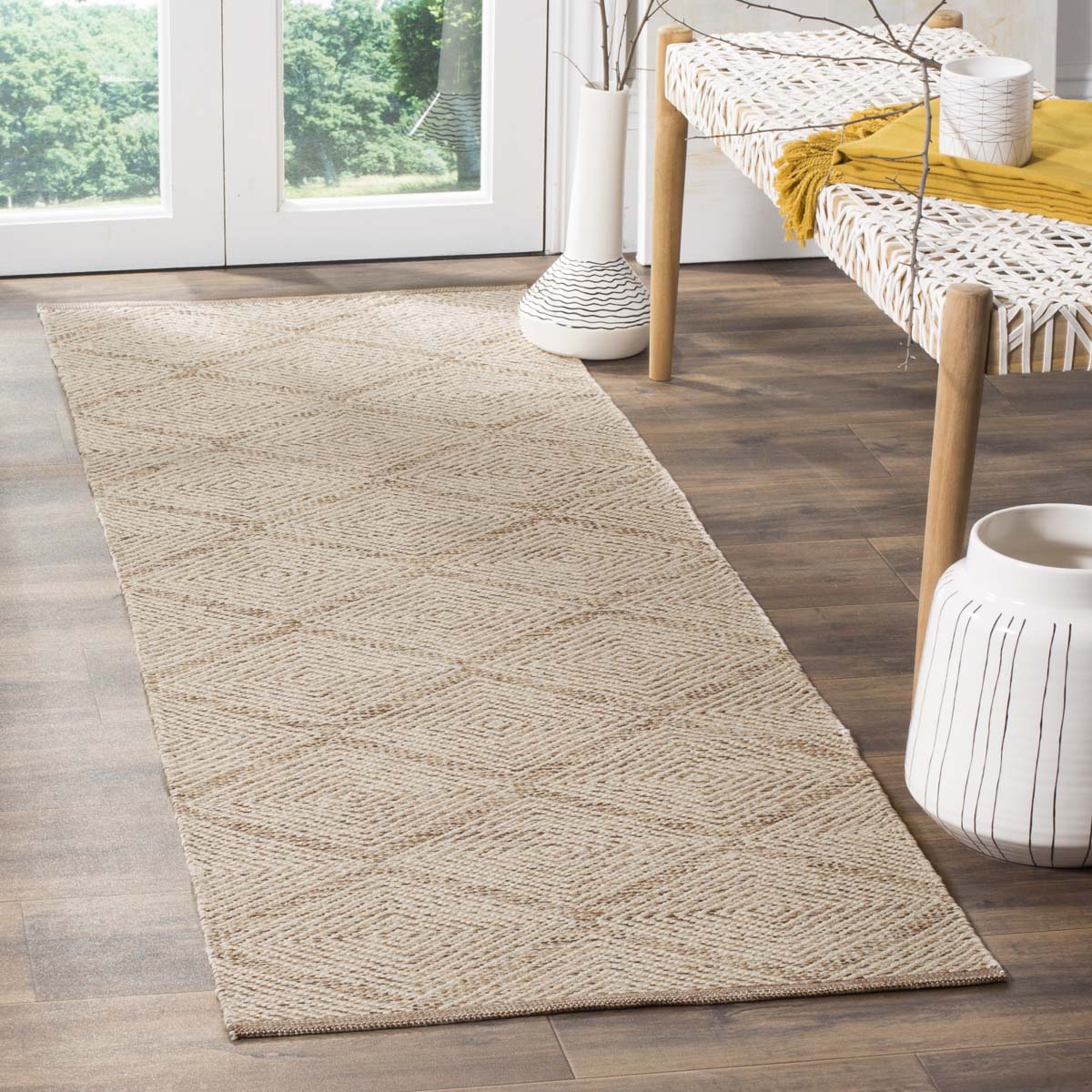 Safavieh Montauk 821 Rug, MTK821 - Beige