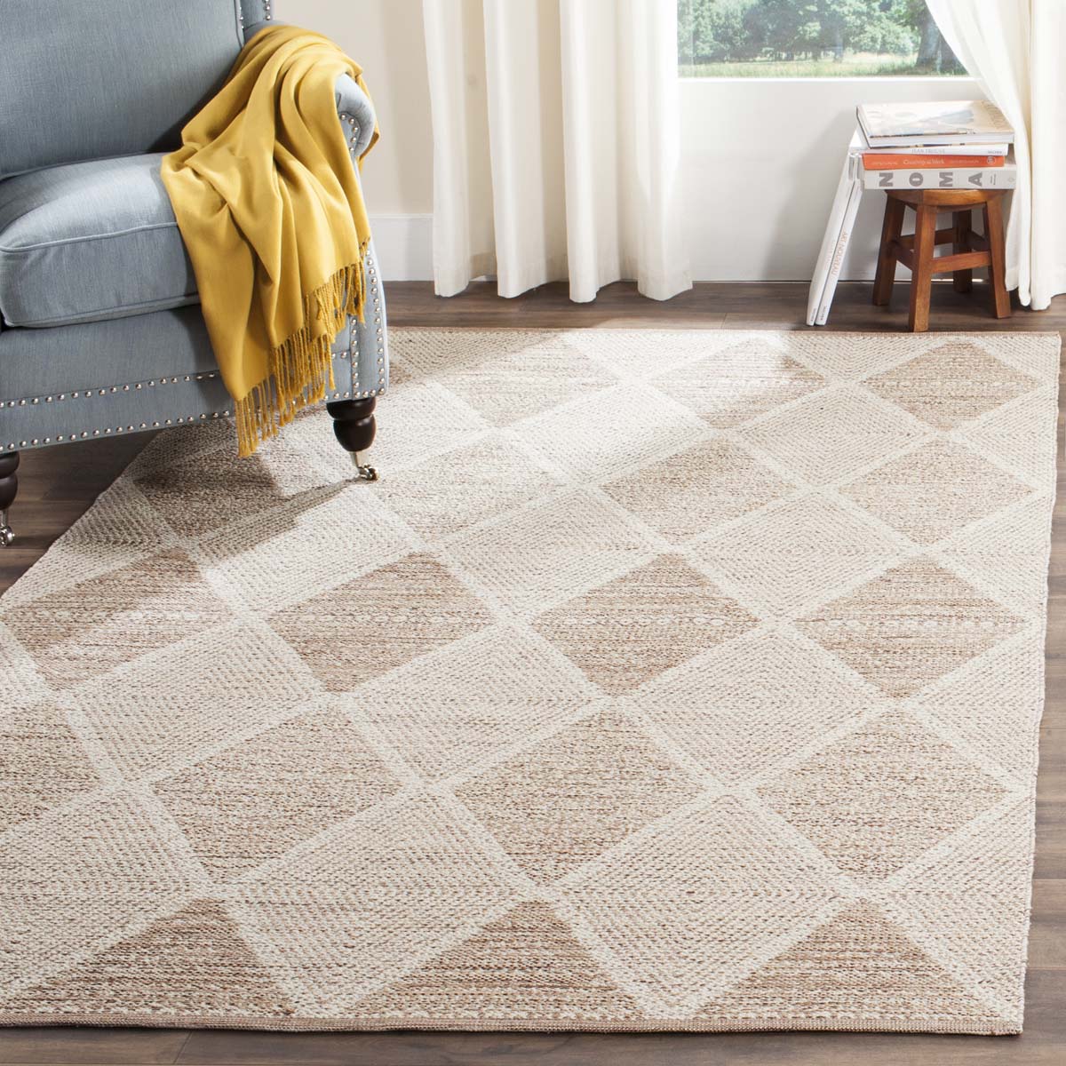 Safavieh Montauk 822 Rug, MTK822 - Beige