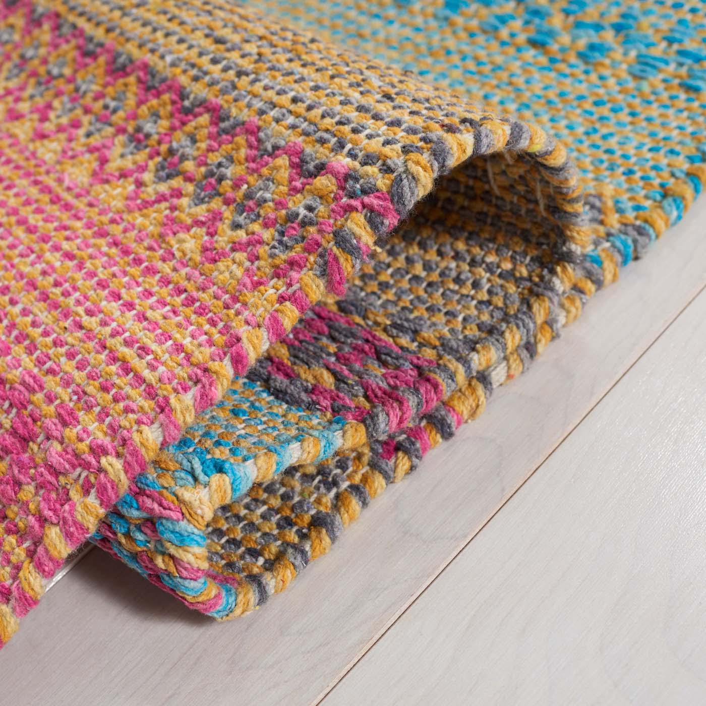 Safavieh Montauk 851 Rug, MTK851 - Blue / Pink