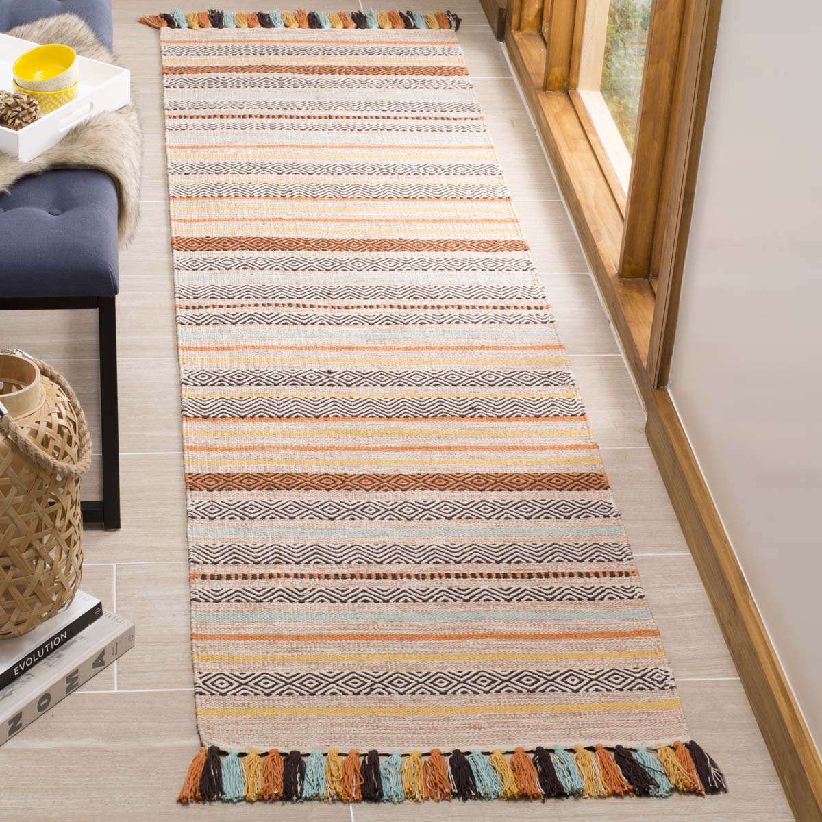 Safavieh Montauk 901 Rug, MTK901 - Beige / Multi