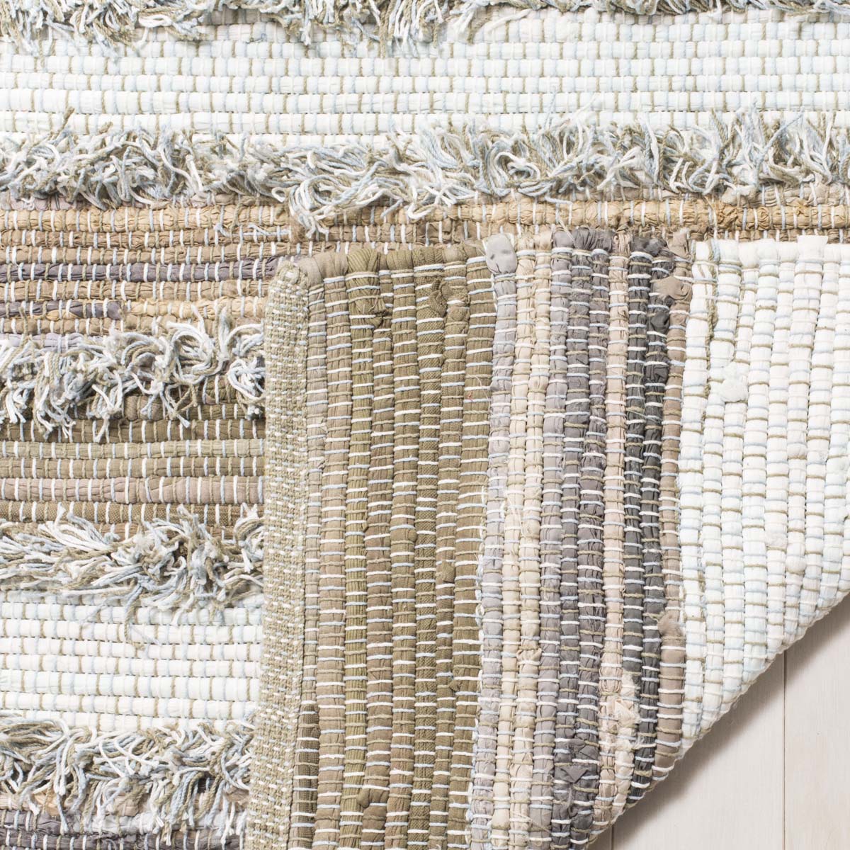 Safavieh Montauk 951 Rug, MTK951 - Beige / Multi