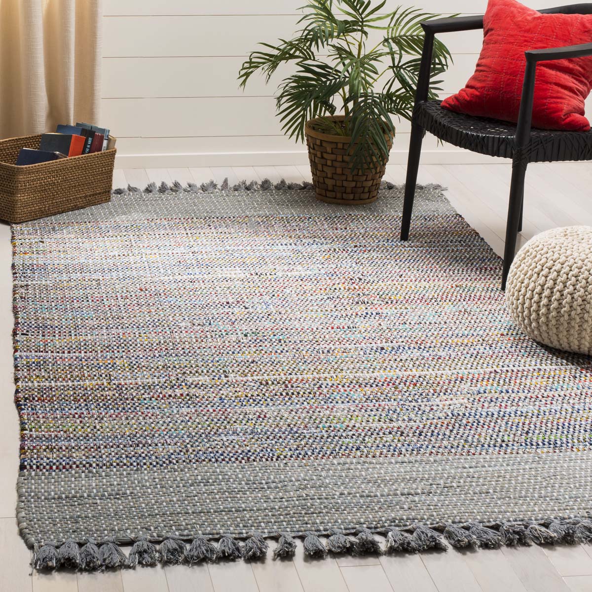Safavieh Montauk 972 Rug, MTK972 - Grey / Multi