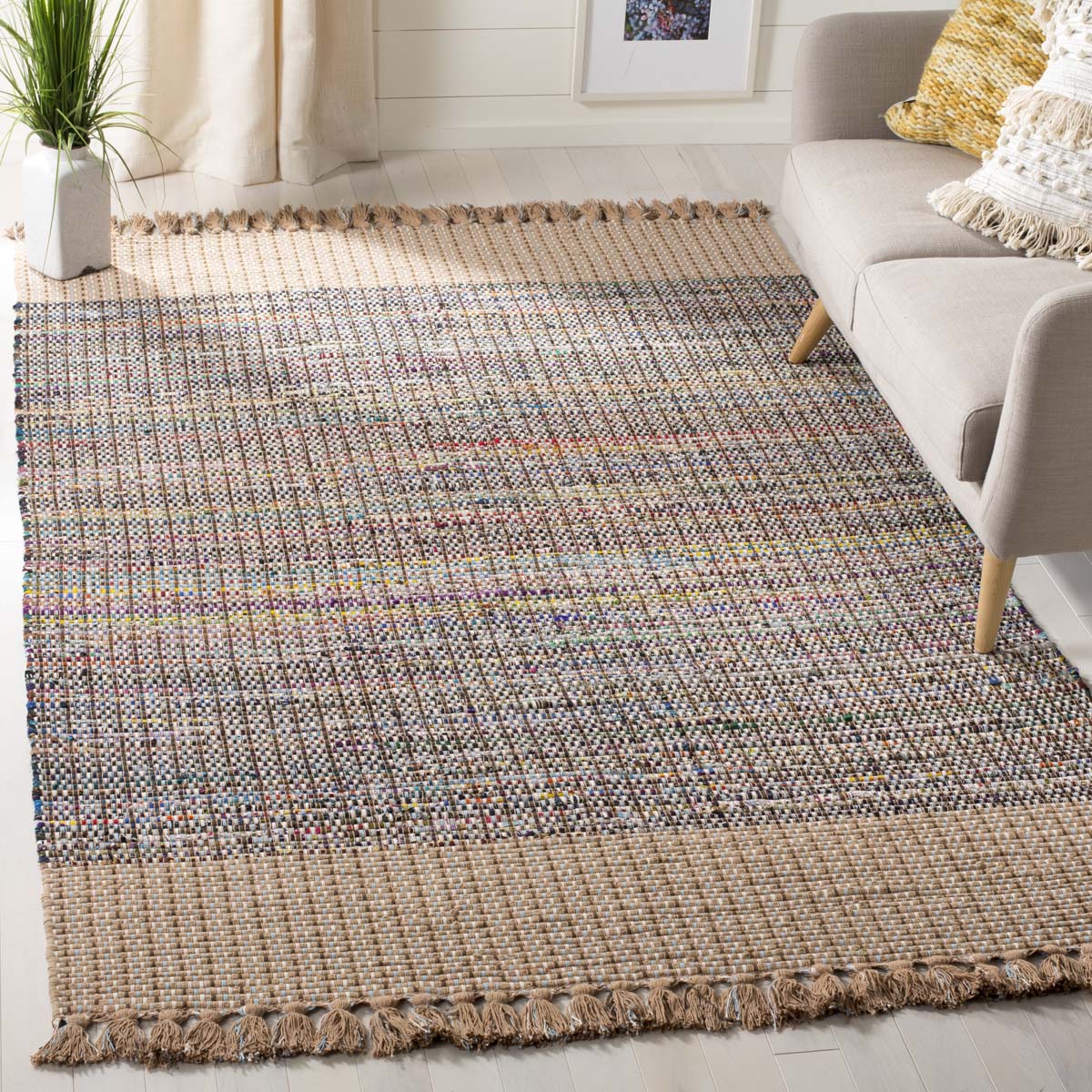 Safavieh Montauk 972 Rug, MTK972 - Beige / Multi