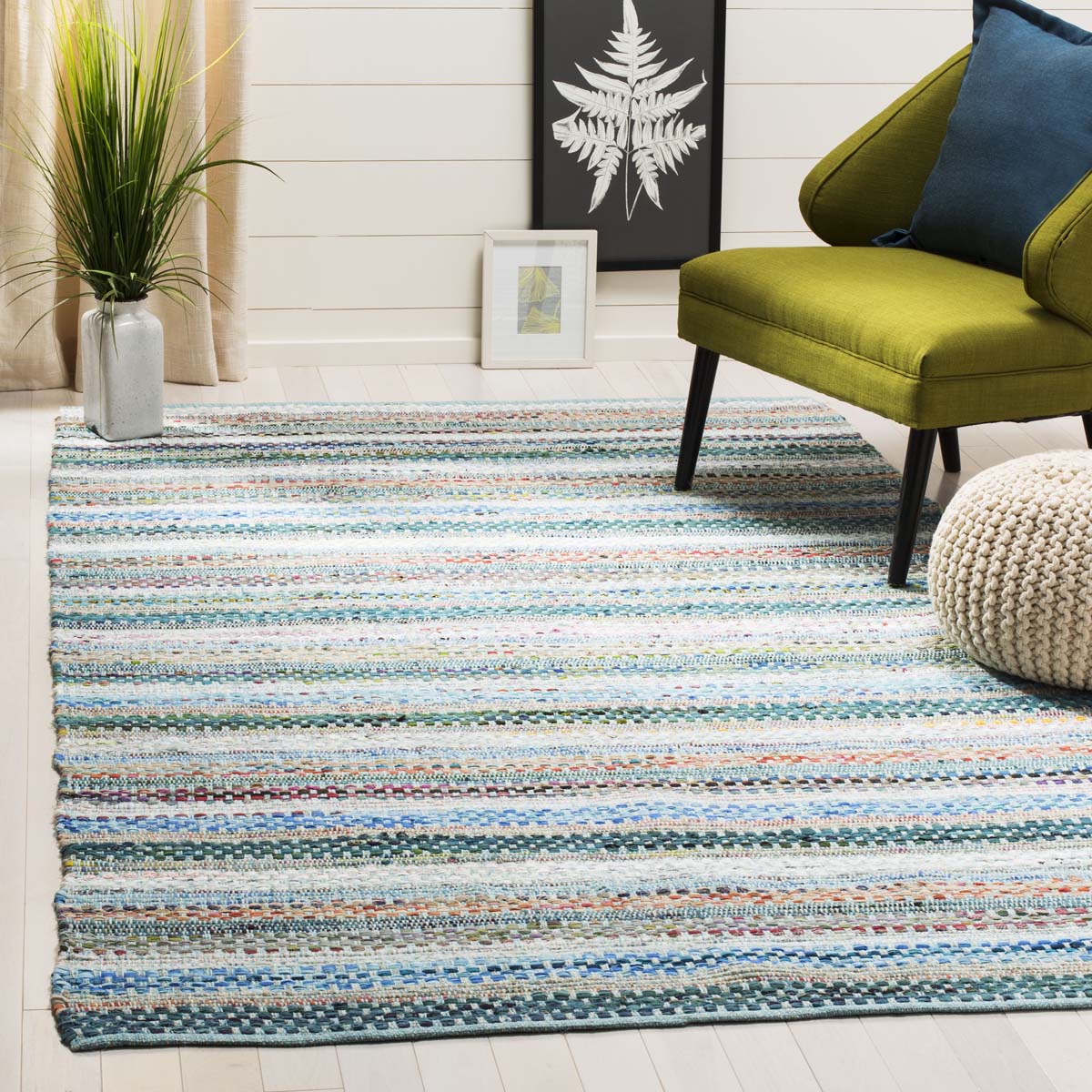 Safavieh Montauk 975 Rug, MTK975 - Aqua / Multi