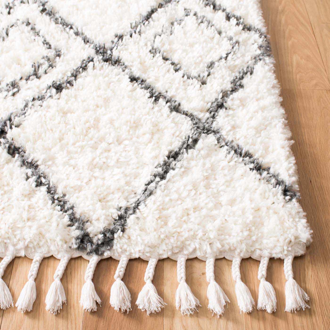 Safavieh Moroccan Tassel Shag 335 Rug, MTS335 - Ivory / Dark Grey