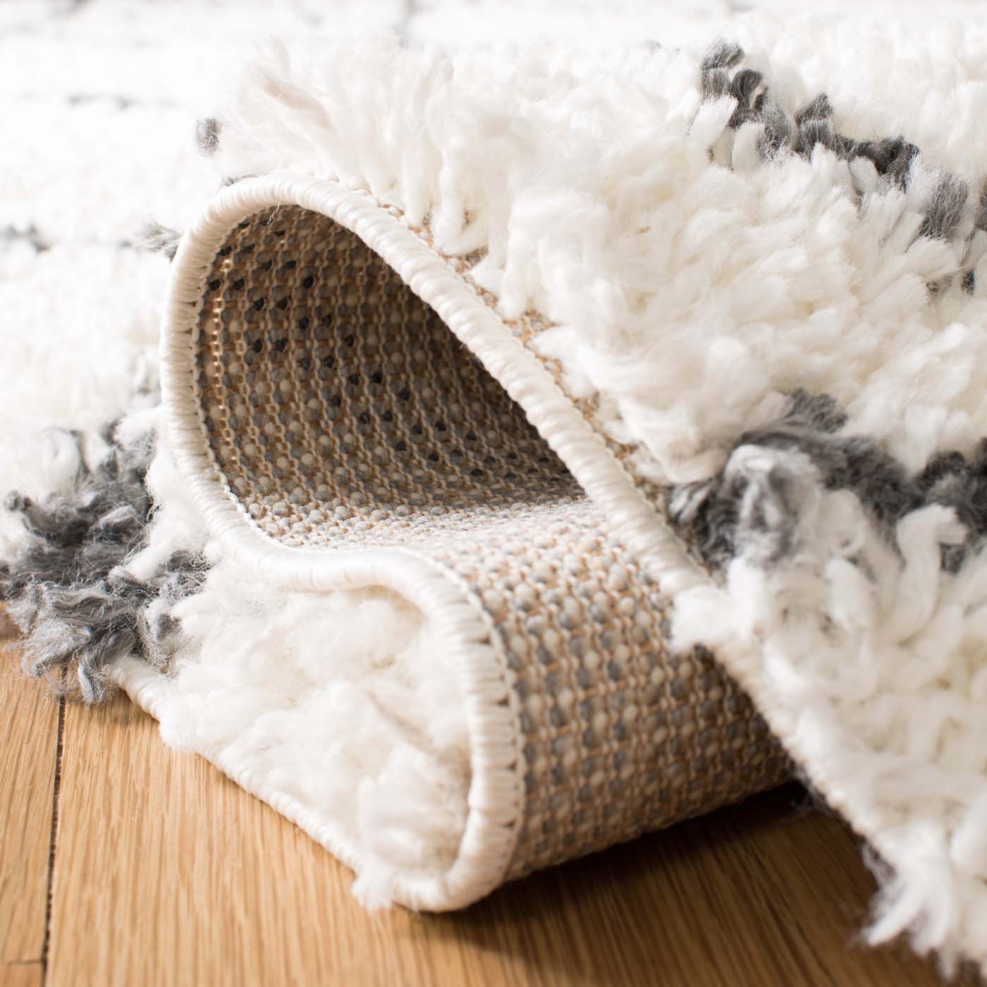 Safavieh Moroccan Tassel Shag 335 Rug, MTS335 - Ivory / Dark Grey