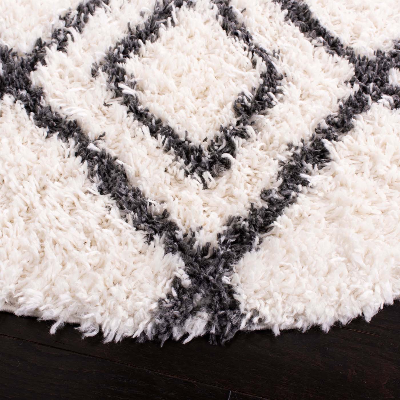 Safavieh Moroccan Tassel Shag 335 Rug, MTS335 - Ivory / Dark Grey