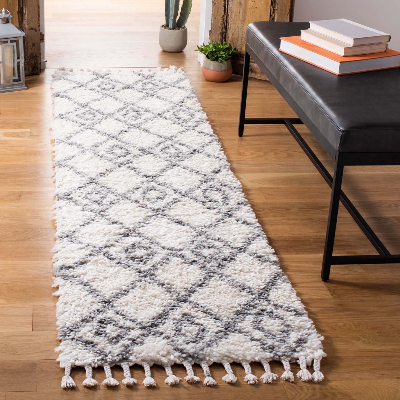 Safavieh Moroccan Tassel Shag 335 Rug, MTS335 - Ivory / Light Grey