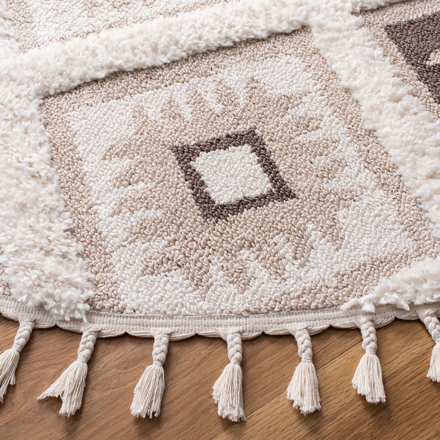 Safavieh Moroccan Tassel Shag 601 Rug, MTS601 - Ivory / Brown
