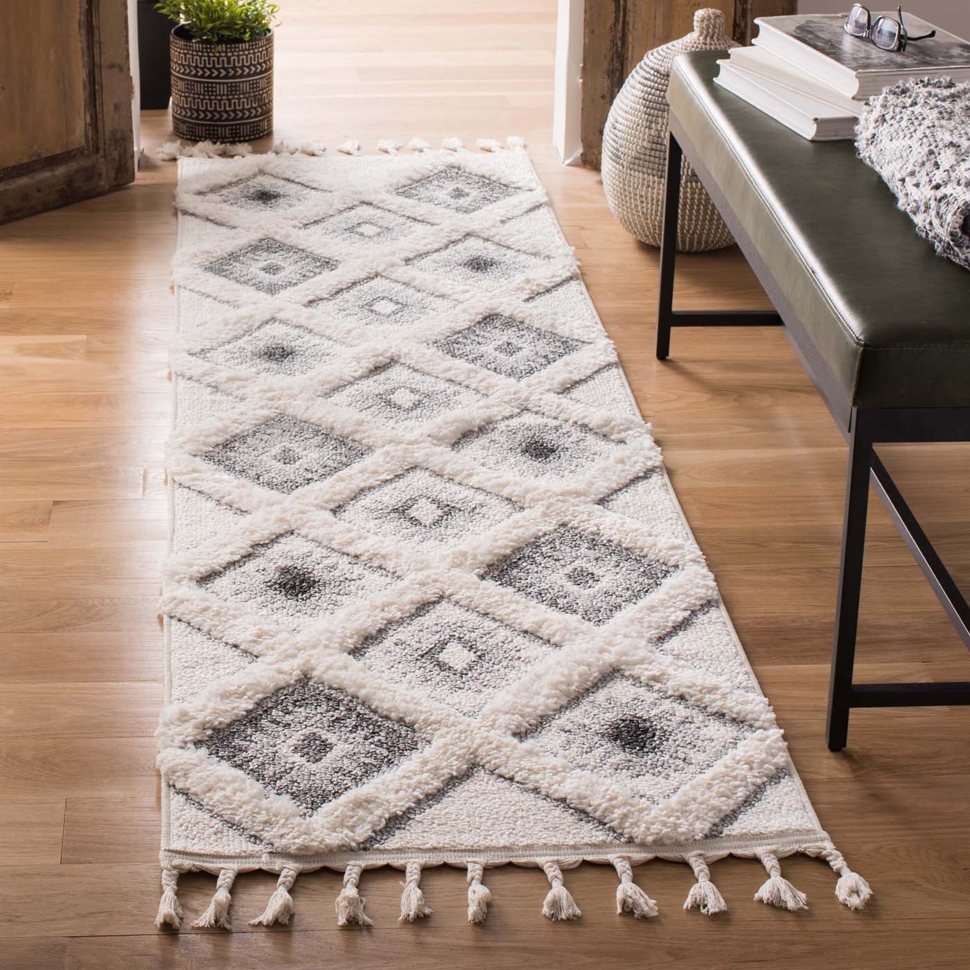 Safavieh Moroccan Tassel Shag 601 Rug, MTS601 - Ivory / Grey