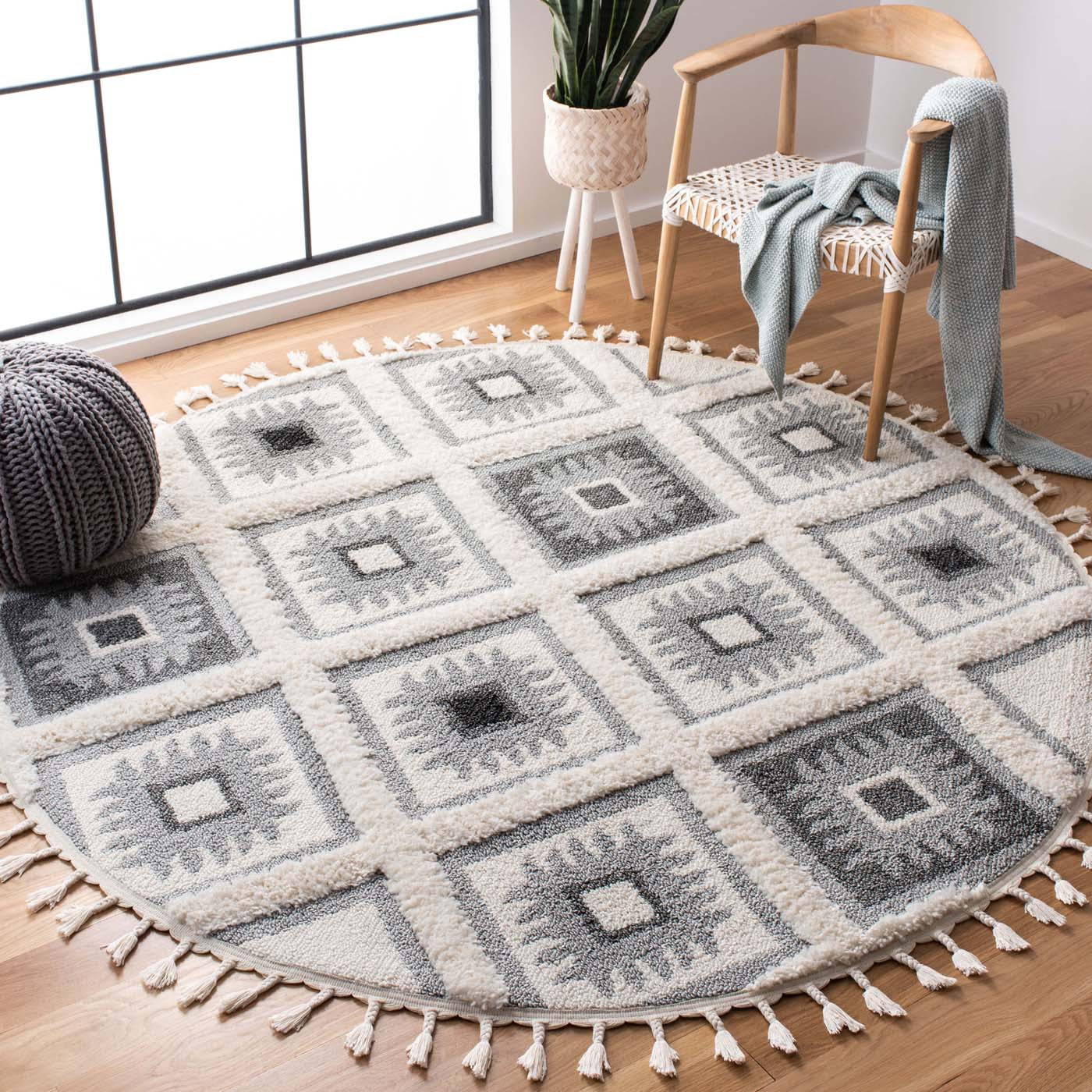 Safavieh Moroccan Tassel Shag 601 Rug, MTS601 - Ivory / Grey
