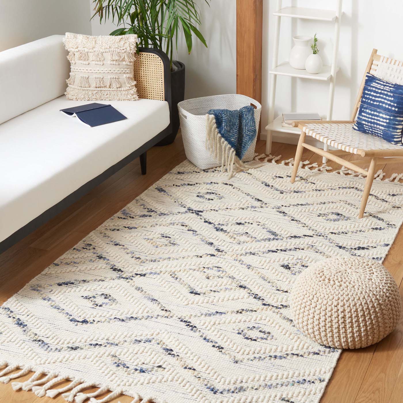 Safavieh Natura 177 Rug, NAT177 - IVORY / BLUE