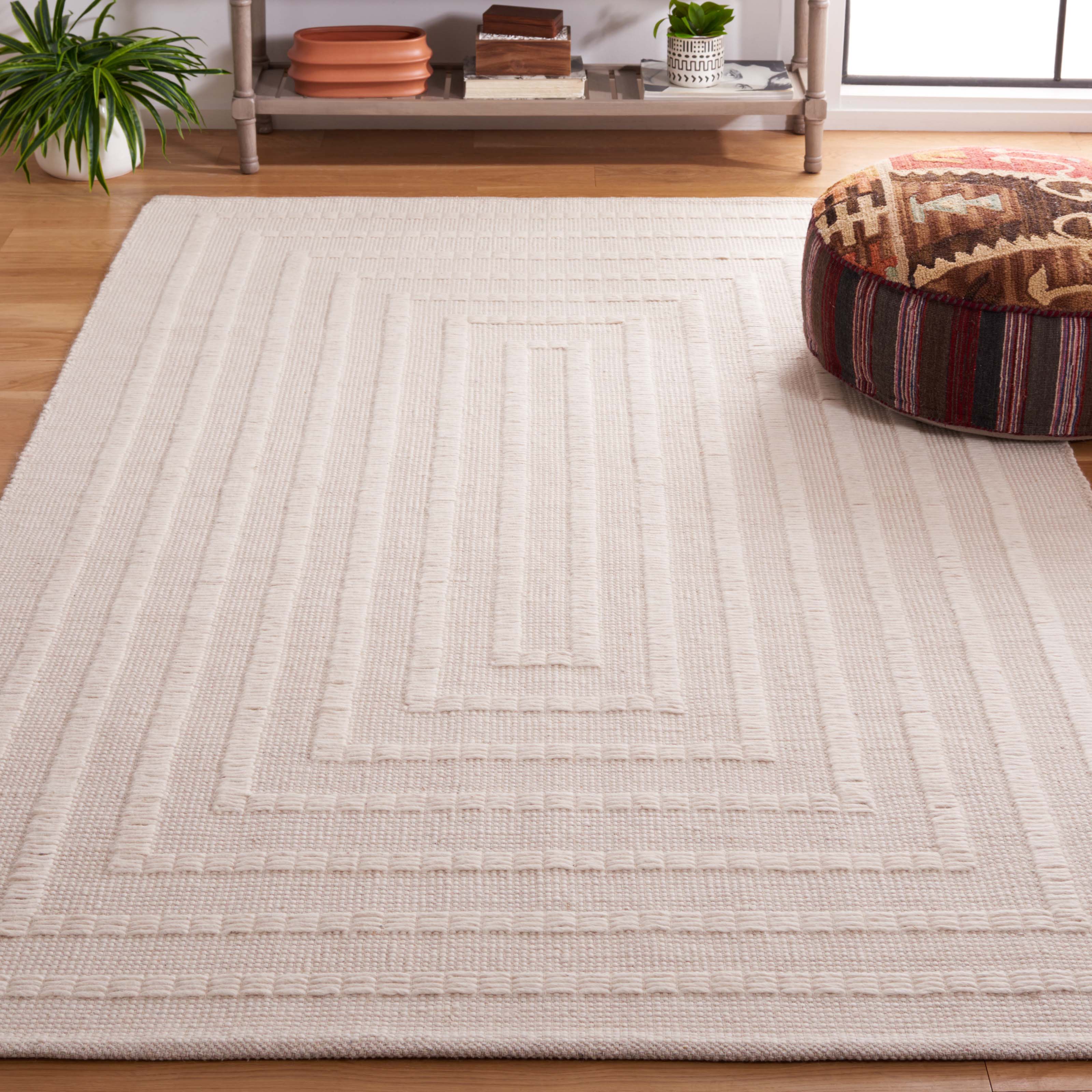 Safavieh Natura 226 Rug, NAT226 - IVORY / BEIGE