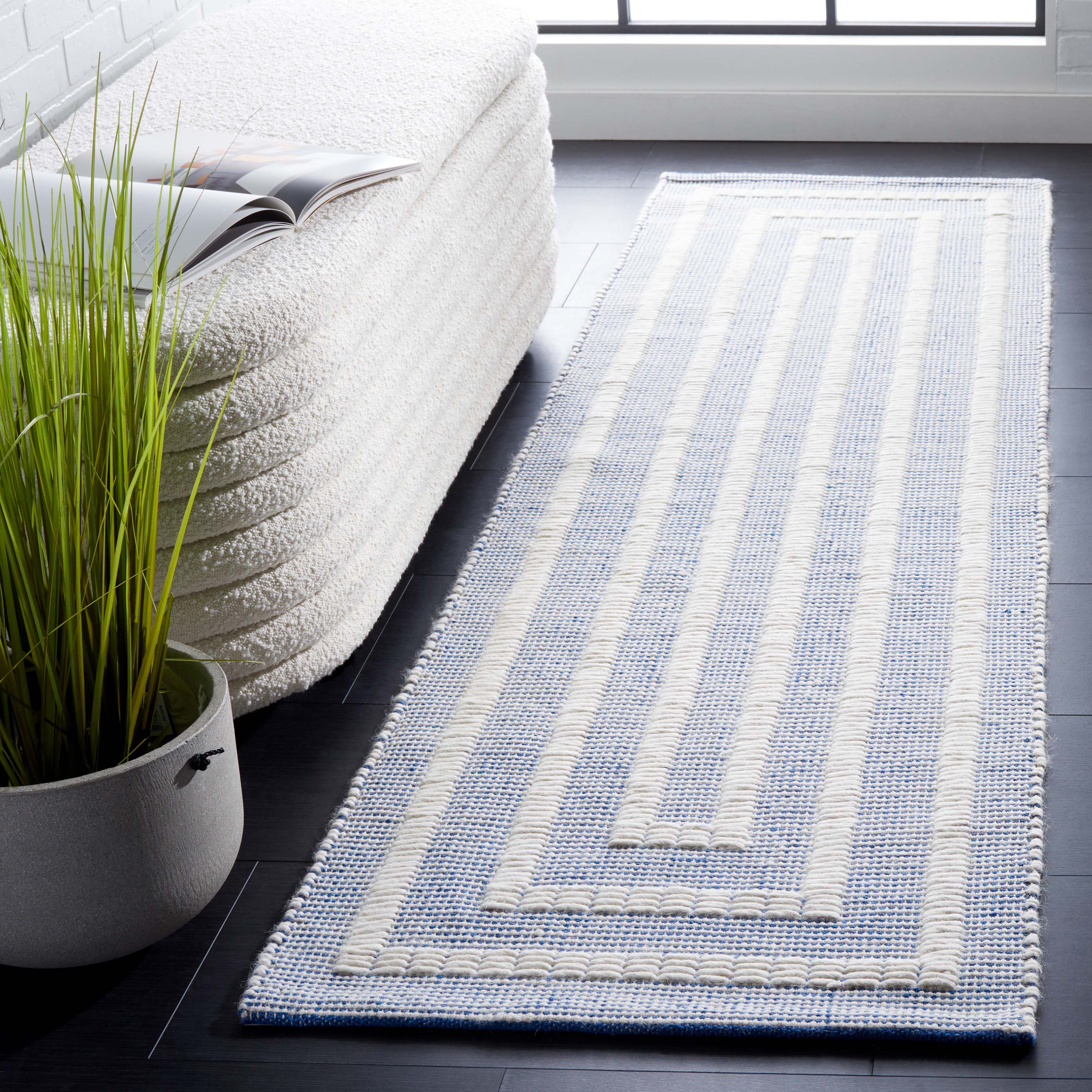 Safavieh Natura 226 Rug, NAT226 - BLUE / IVORY