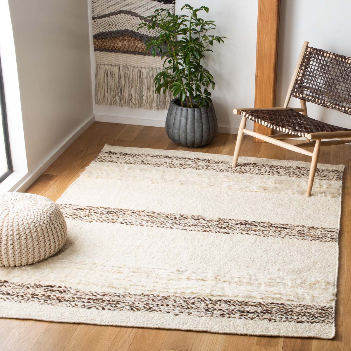 Safavieh Natura 321 Rug, NAT321 - IVORY / BROWN