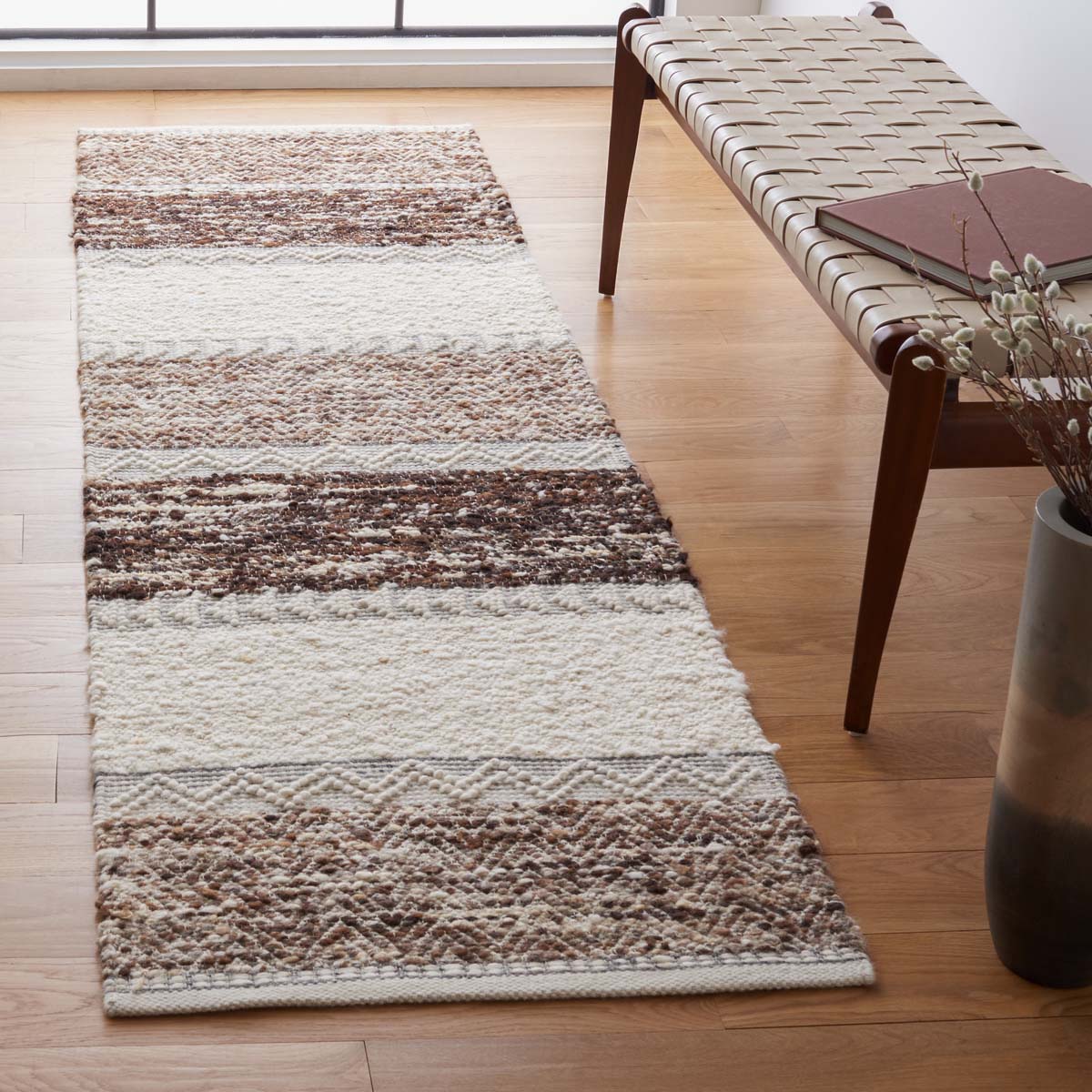 Safavieh Natura 326 Rug, NAT326 - BROWN / IVORY