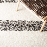 Safavieh Natura 328 Rug, NAT328 - BLACK / IVORY
