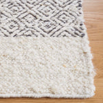 Safavieh Natura 332 Rug, NAT332 - IVORY
