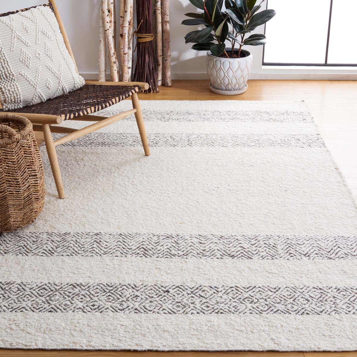 Safavieh Natura 332 Rug, NAT332 - IVORY