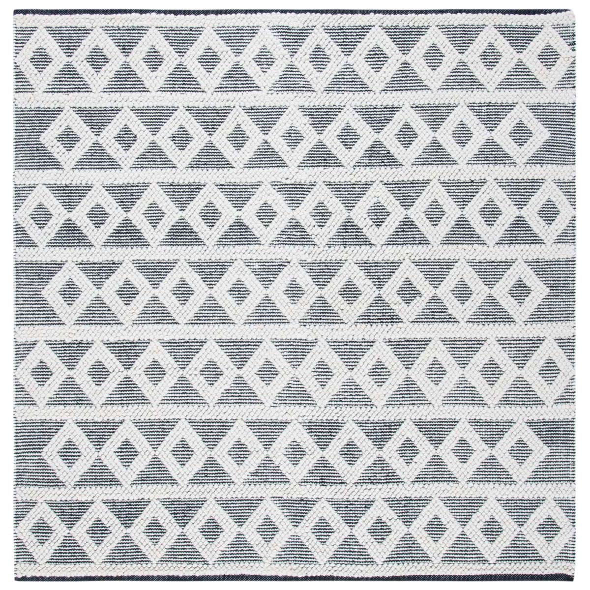 Safavieh Natura 479 Rug, NAT479 - IVORY / BLACK