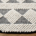 Safavieh Natura 481 Rug, NAT481 - IVORY / BLACK