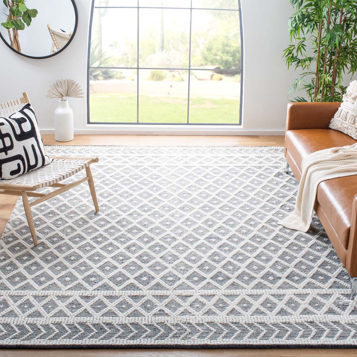 Safavieh Natura 482 Rug, NAT482 - IVORY / BLACK