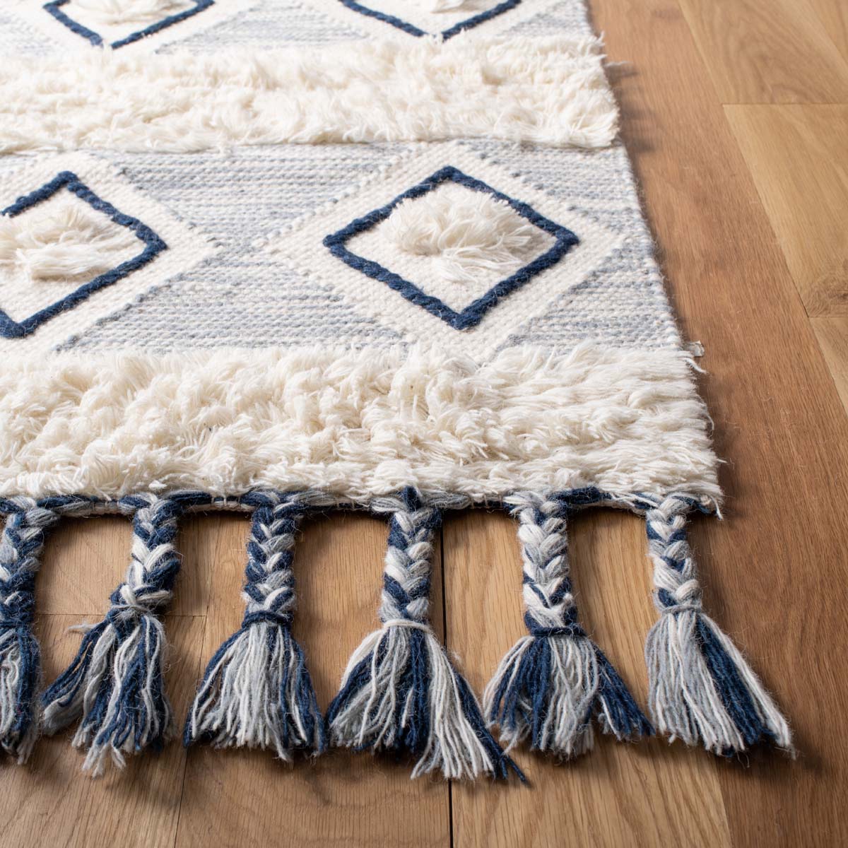 Safavieh Natura 678 Rug, NAT678 - IVORY / BLUE