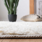 Safavieh Natura 683 Rug, NAT683 - IVORY / BLACK