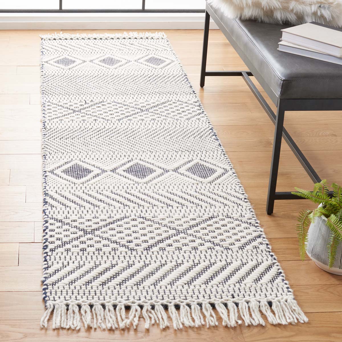 Safavieh Natura 856 Rug, NAT856 - IVORY / NAVY