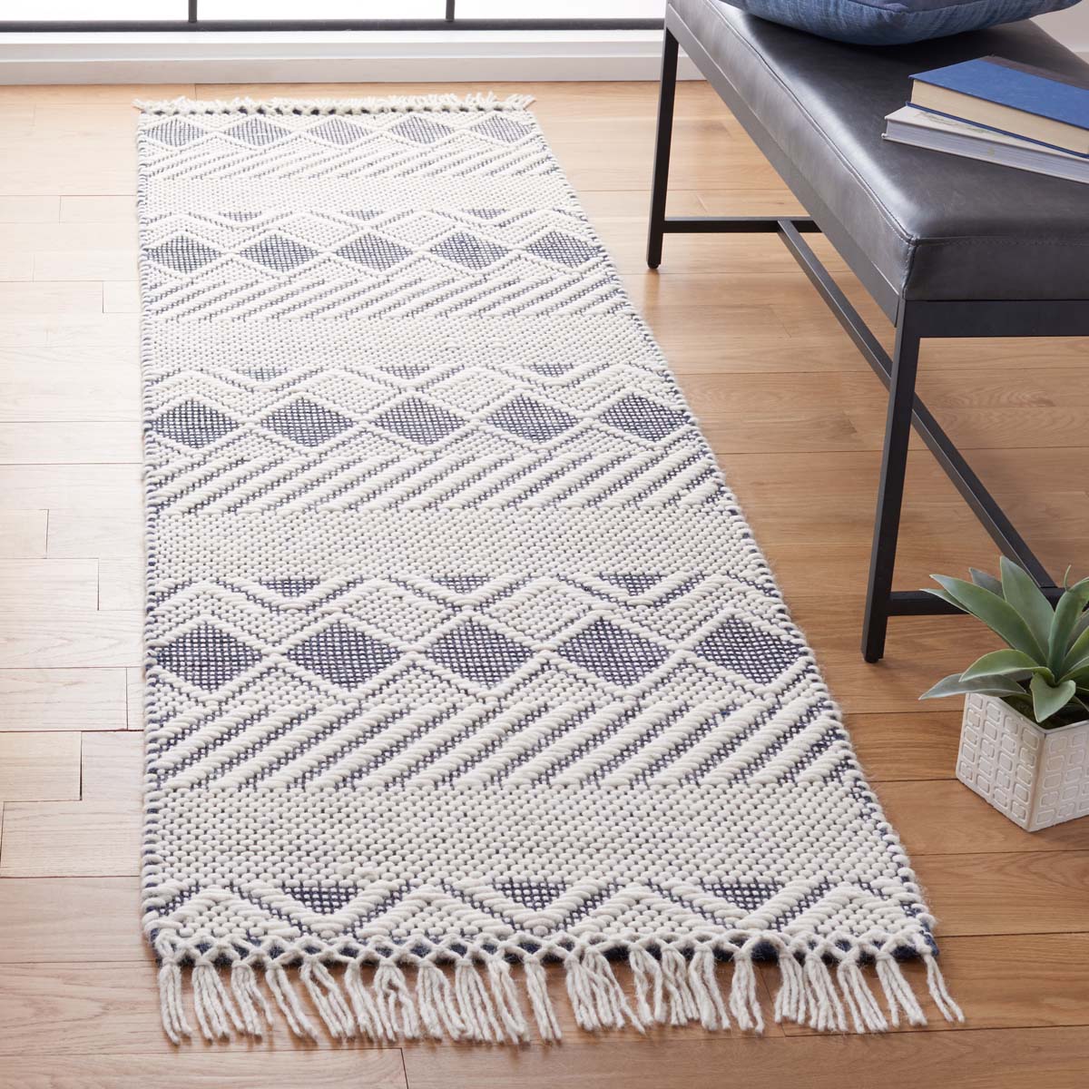 Safavieh Natura 858 Rug, NAT858 - IVORY / CHARCOAL
