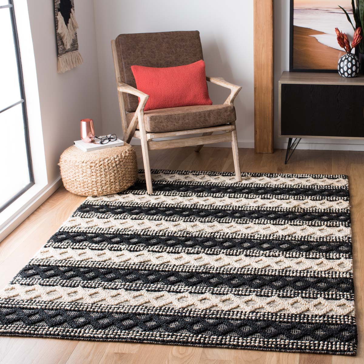 Safavieh Natural Fiber 568 Rug, NF568 - BLACK / IVORY