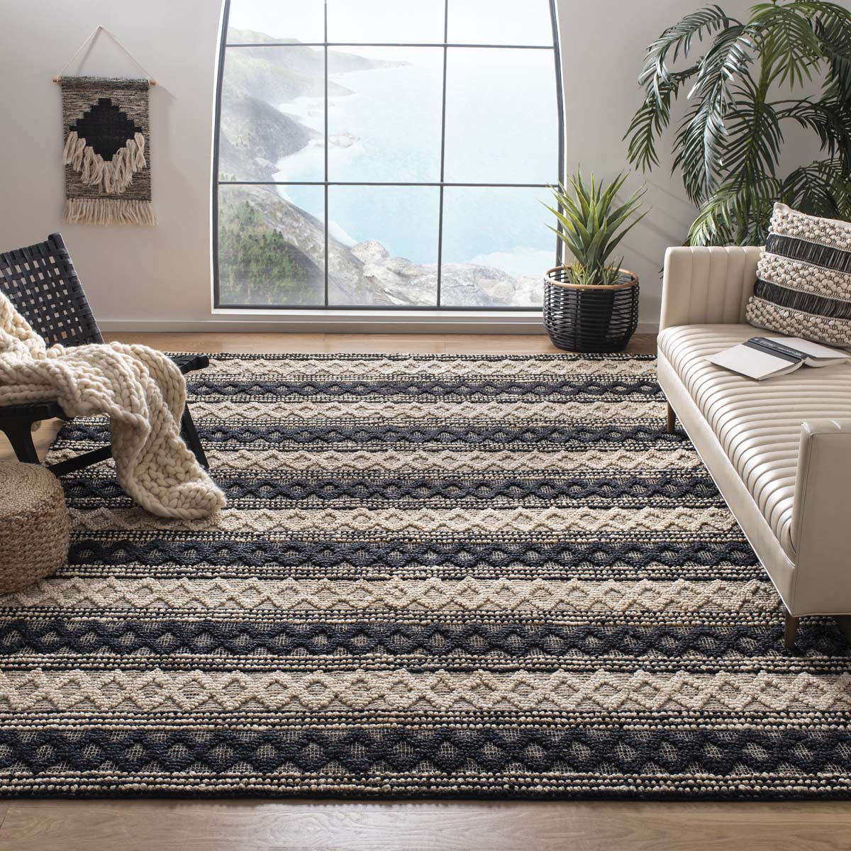 Safavieh Natural Fiber 568 Rug, NF568 - BLACK / IVORY