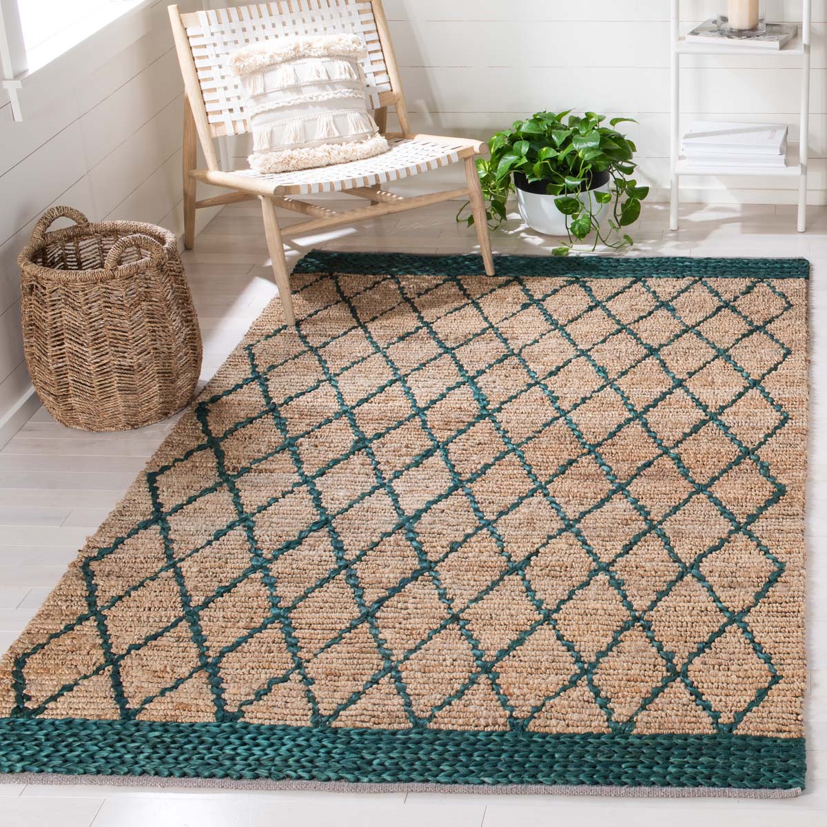 Safavieh Natural Fiber 951 Rug, NF951 - NATURAL / DARK GREEN