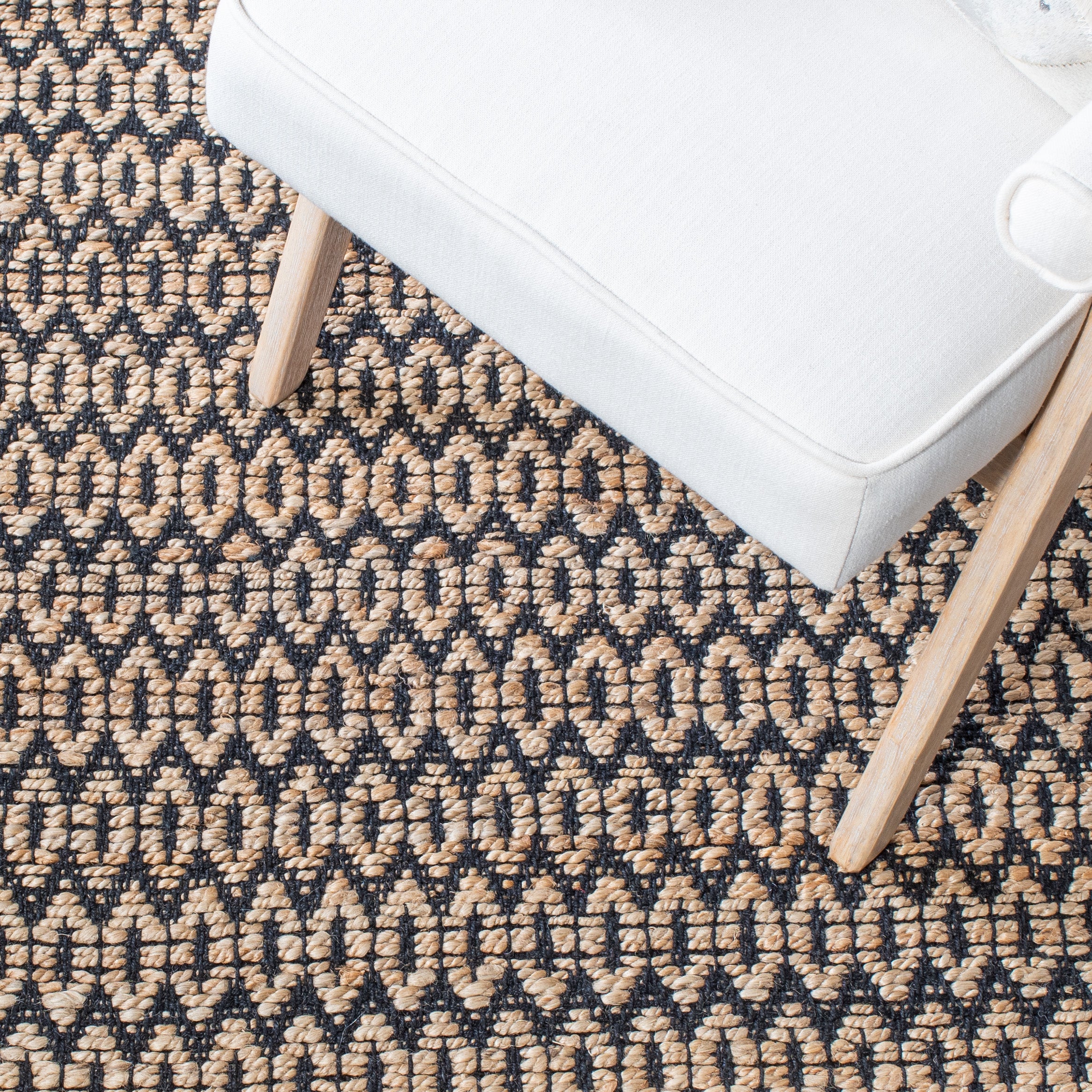 Safavieh Natural Fiber 701 Rug, NFB701 - NATURAL / BLACK