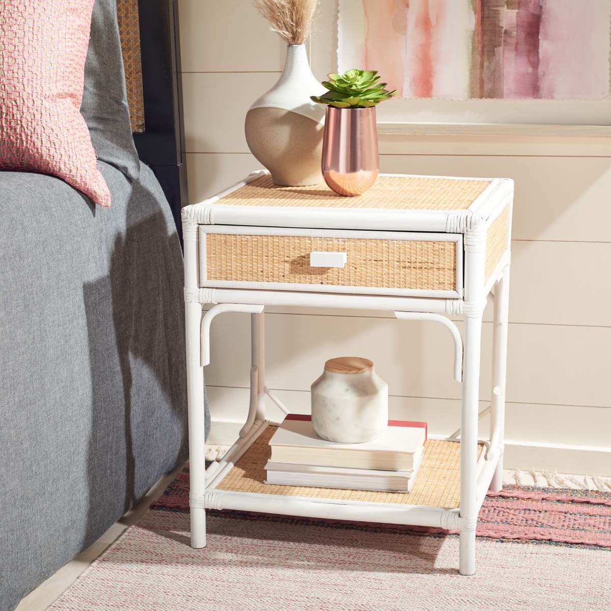Safavieh Roya 1 Drawer 1 Shelf Nightstand , NST4005 - White/Natural