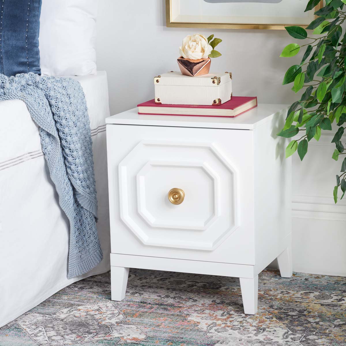 Safavieh Riya 1 Door Nightstand , NST5006 - White
