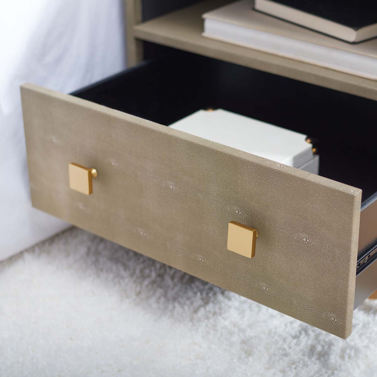 Safavieh Meilana 1 Shelf 1 Drawer Nightstand , NST6403 - Light Taupe / Brass