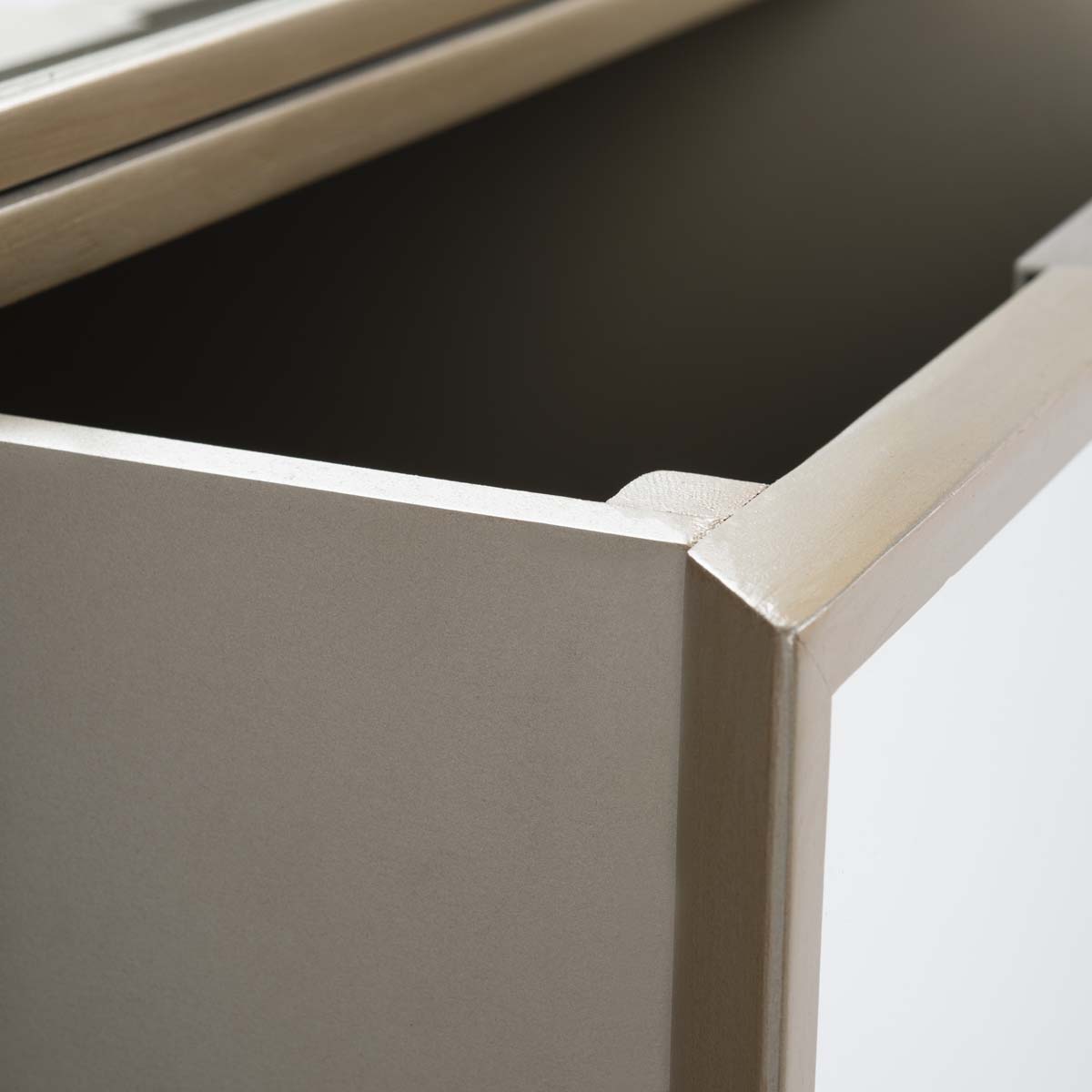 Safavieh Giana 3 Drawer Mirrored Nightstand , NST6601 - Mirror