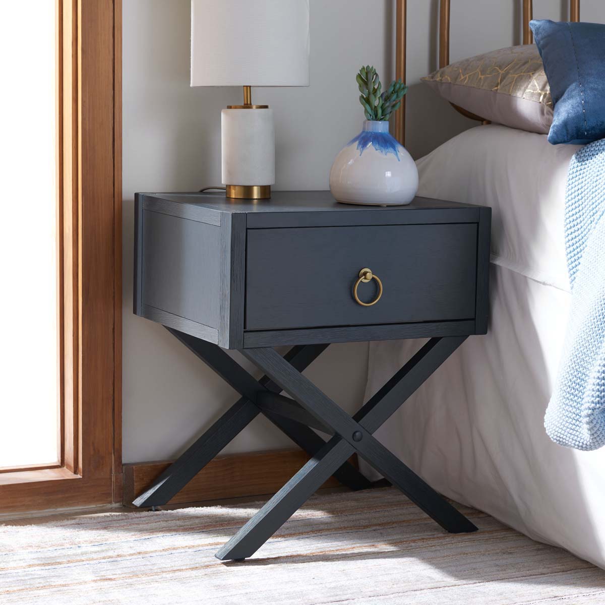 Safavieh Odilia 1 Drawer Nightstand, NST9200 - Navy
