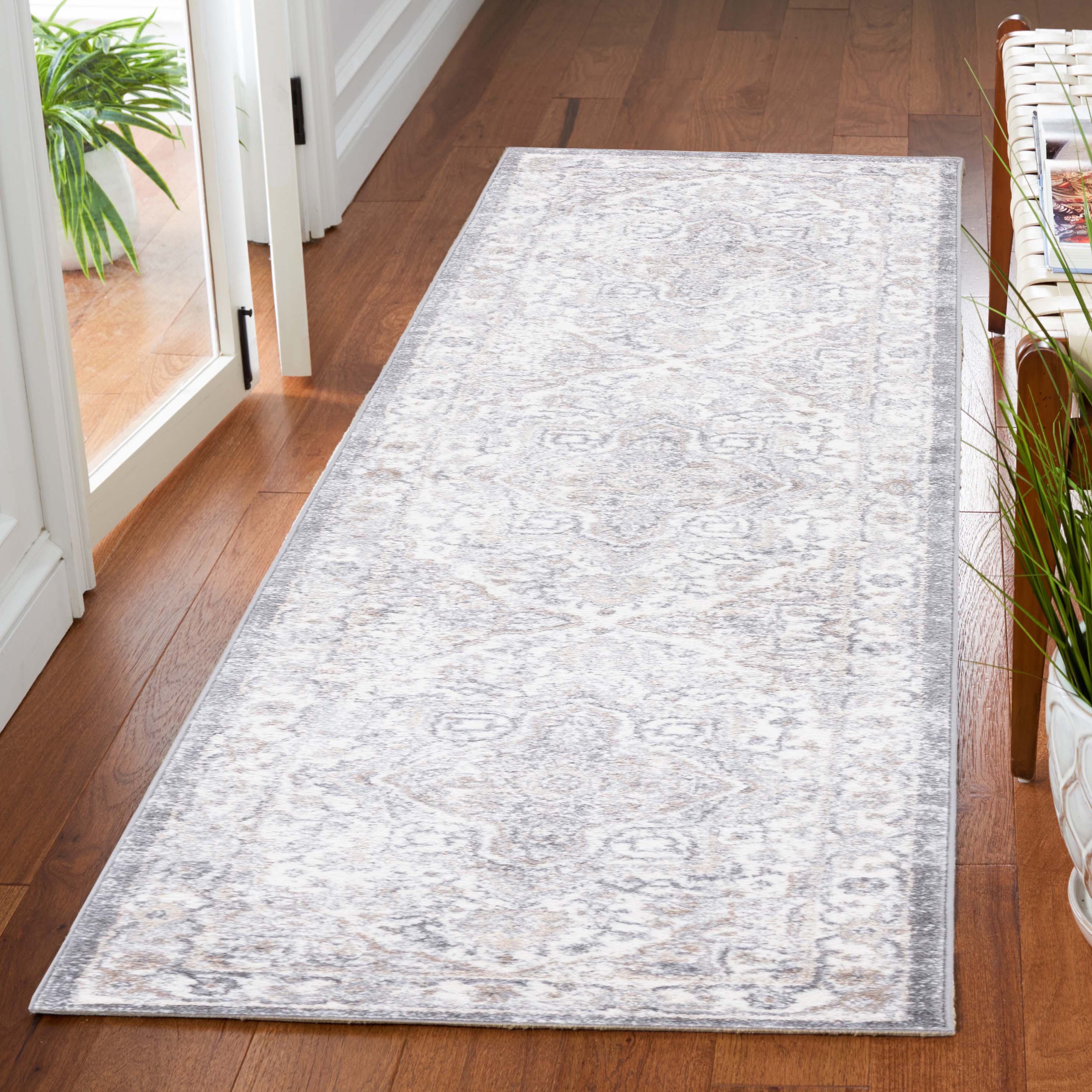 Safavieh Opal 468 Rug, OAL468 - Grey / Ivory