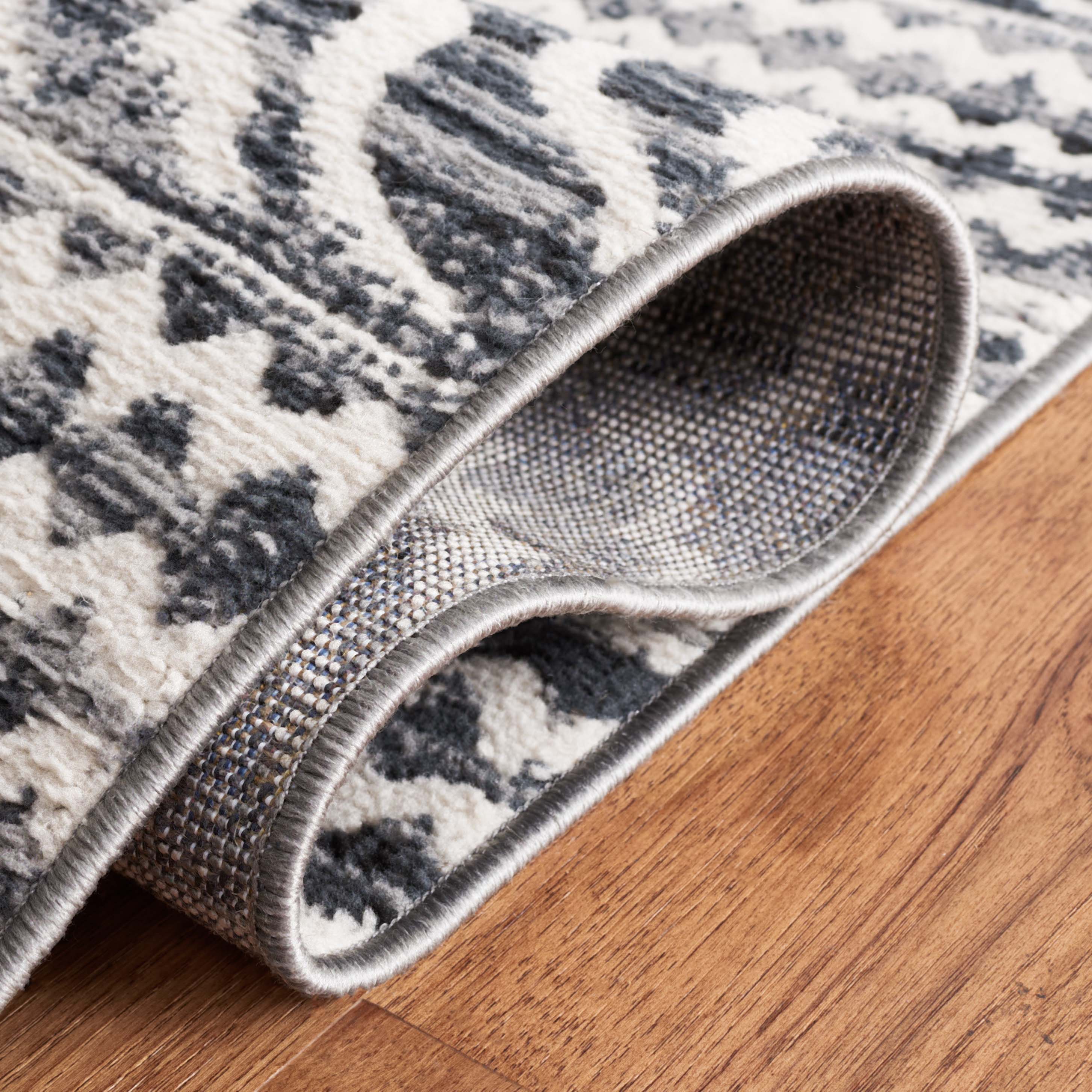 Safavieh Odyssey 852 Rug, ODY852 - Black / Ivory
