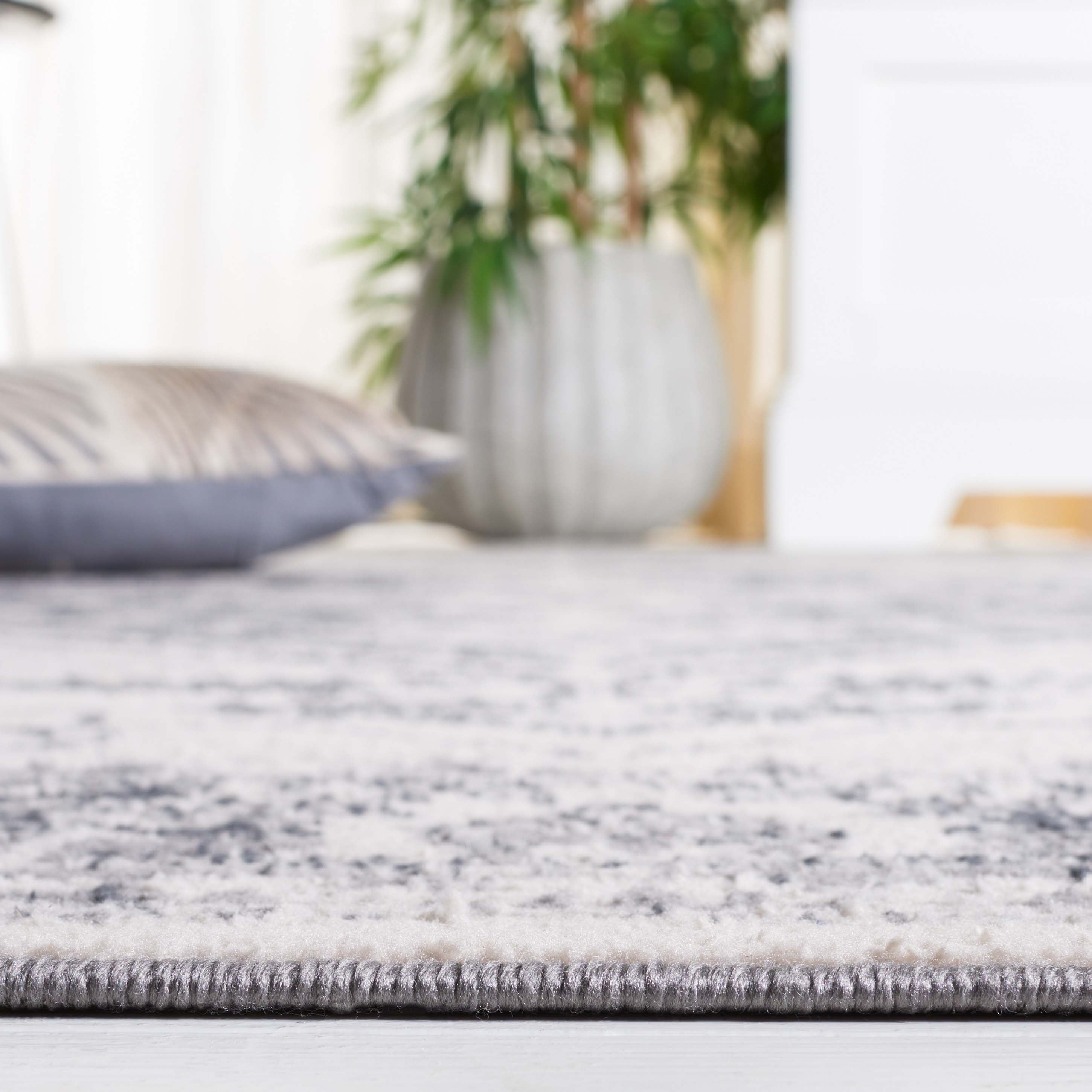 Safavieh Odyssey 854 Rug, ODY854 - Ivory / Grey