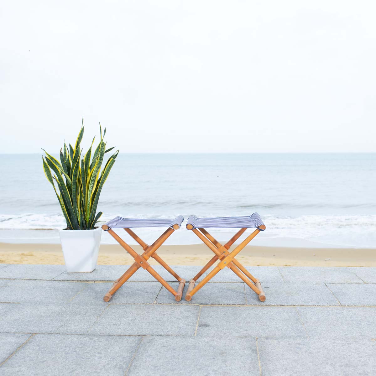 Safavieh Breanne Stool, PAT7053