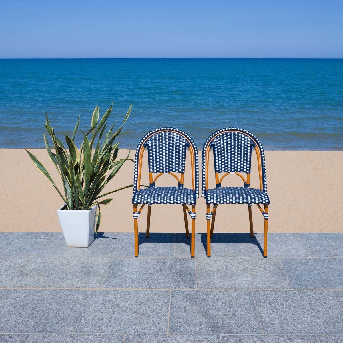 Safavieh California Side Chairs (Set of 2) , PAT7530 - Navy / White