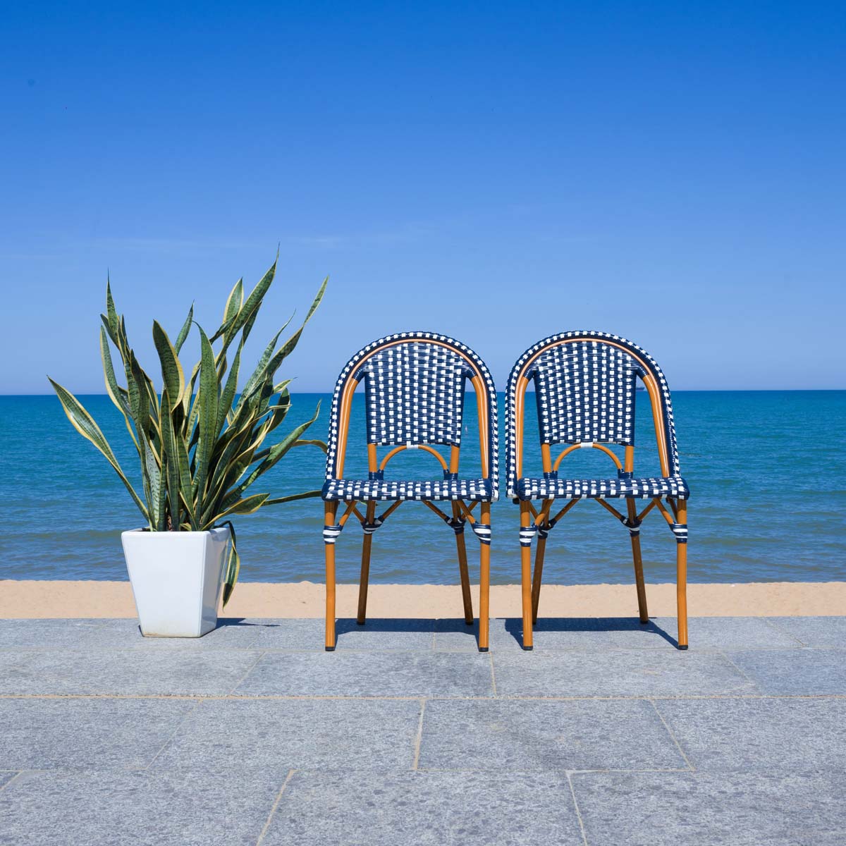 Safavieh California Side Chairs (Set of 2) , PAT7530 - Navy / White