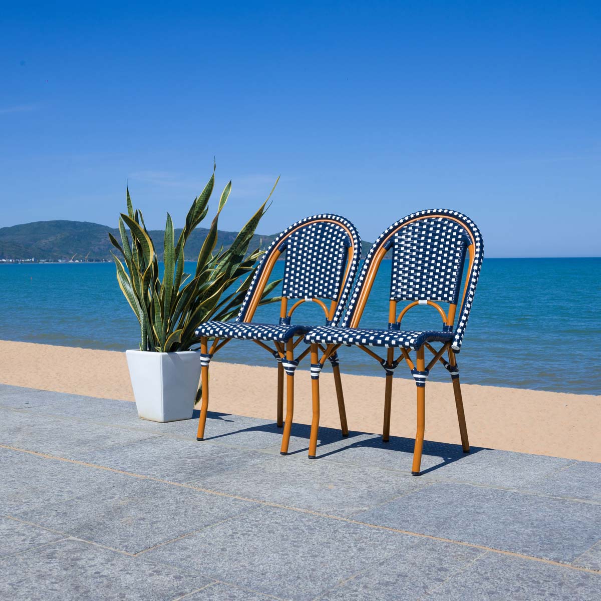 Safavieh California Side Chairs (Set of 2) , PAT7530 - Navy / White