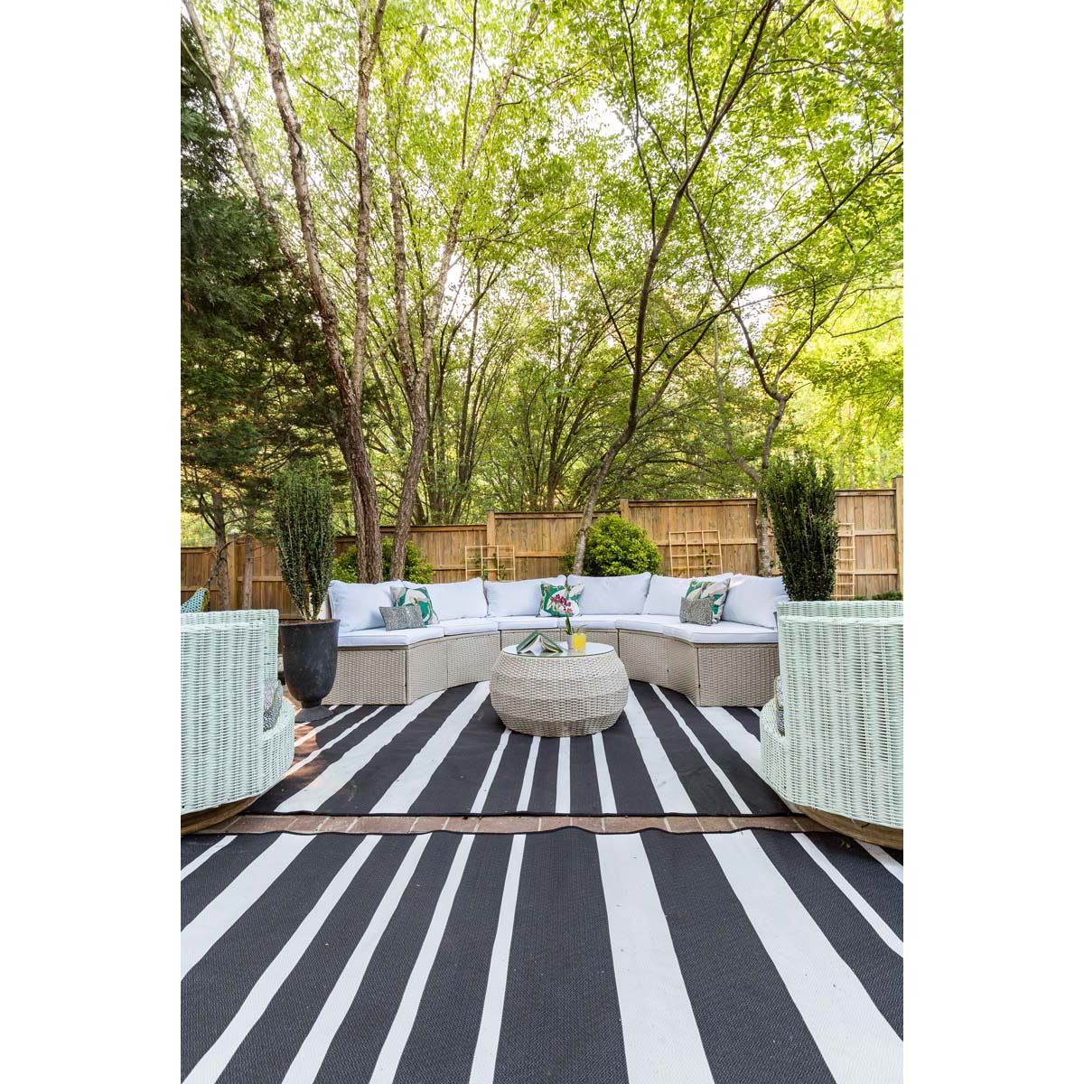 Safavieh Jesvita Living Set , PAT7701 - Beige / White