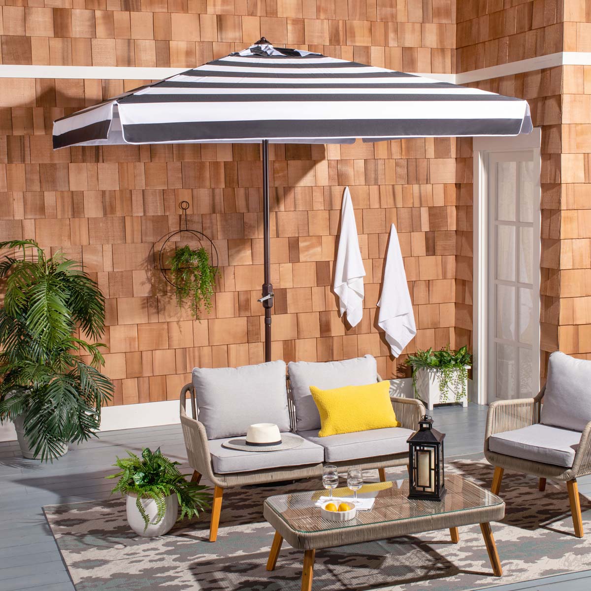 Safavieh Elsa Fashion Line 7.5 Ft Square Umbrella , PAT8403 - Black/White