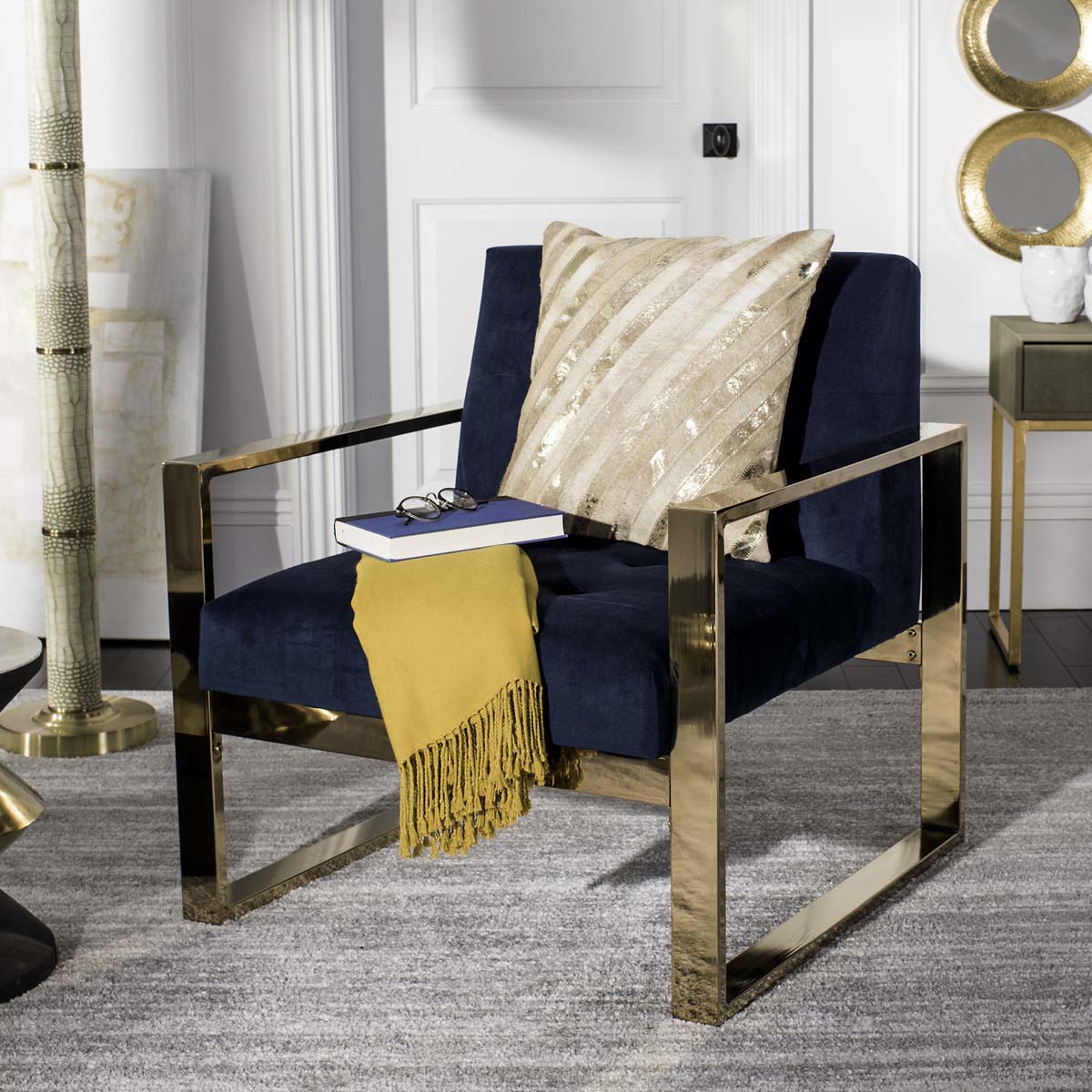 Safavieh Latta Metallic Cowhide 20X20 Pillow, PLS247 - Beige/Gold